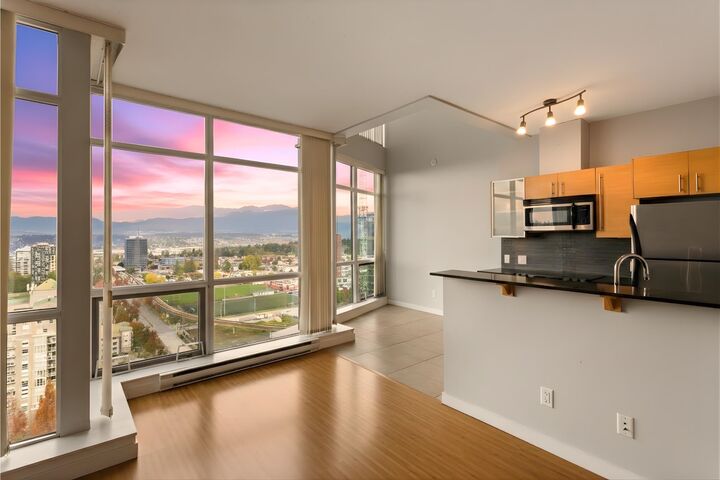 Property Photo: 13399 104 Avenue 2209 BC V3T 0C9