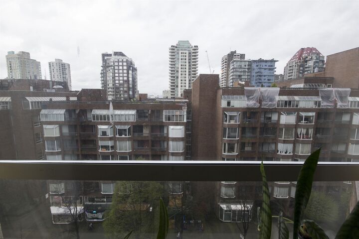 Property Photo:  1330 Hornby Street 809  BC V6Z 1W5 