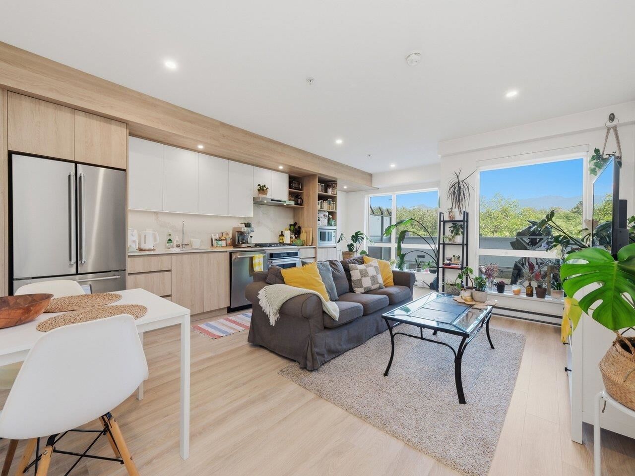 Property Photo: 38362 Buckley Avenue 414 BC V8B 0J8