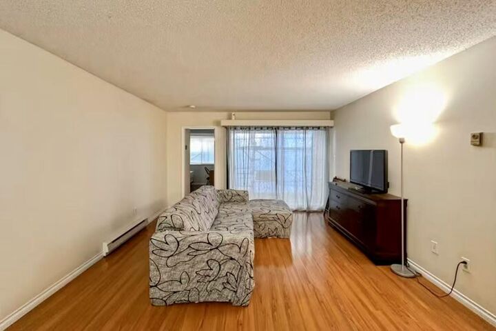 Property Photo: 836 Twelfth Street 2F BC V3M 4K3