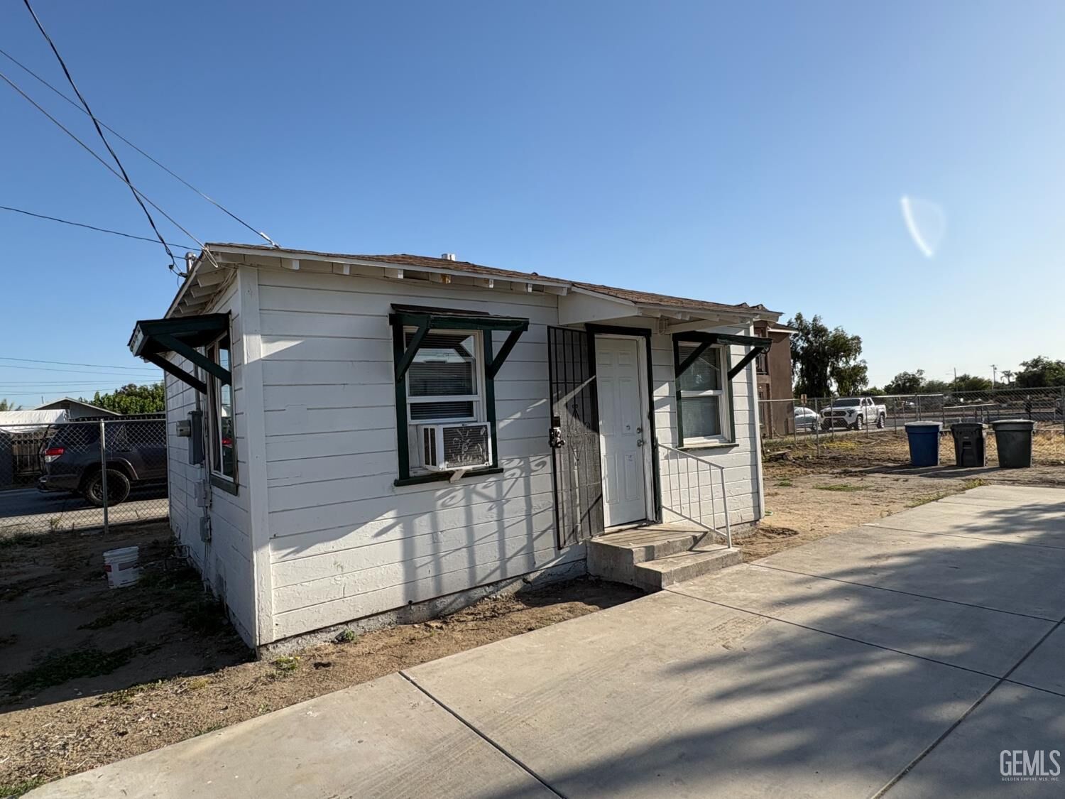 Property Photo:  316 Fremont Street  CA 93215 