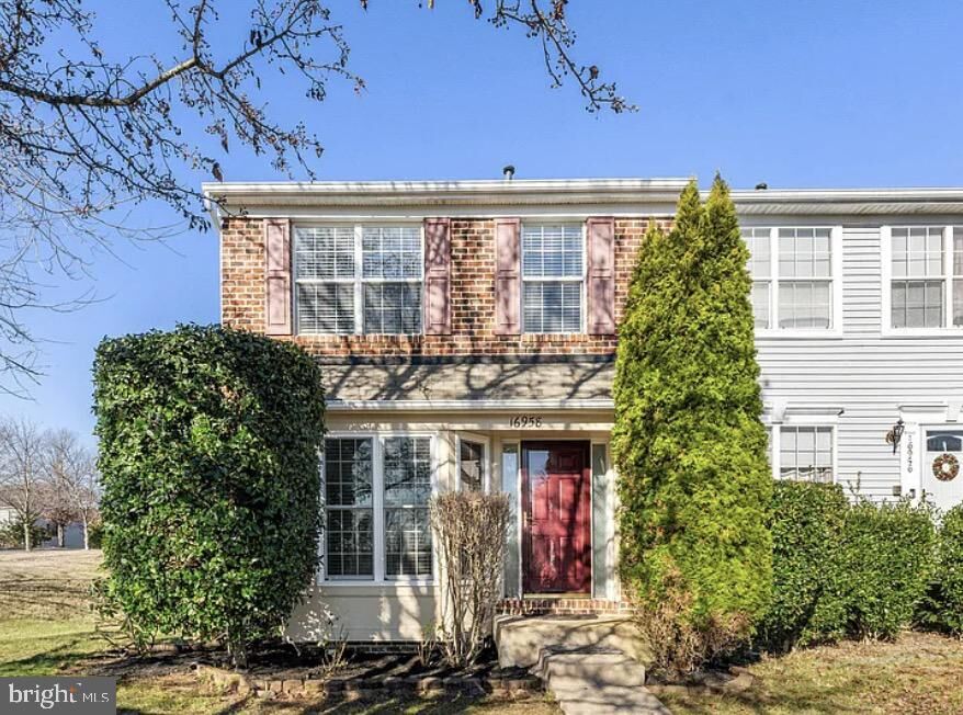 Property Photo:  16958 Toms River Loop  VA 22026 