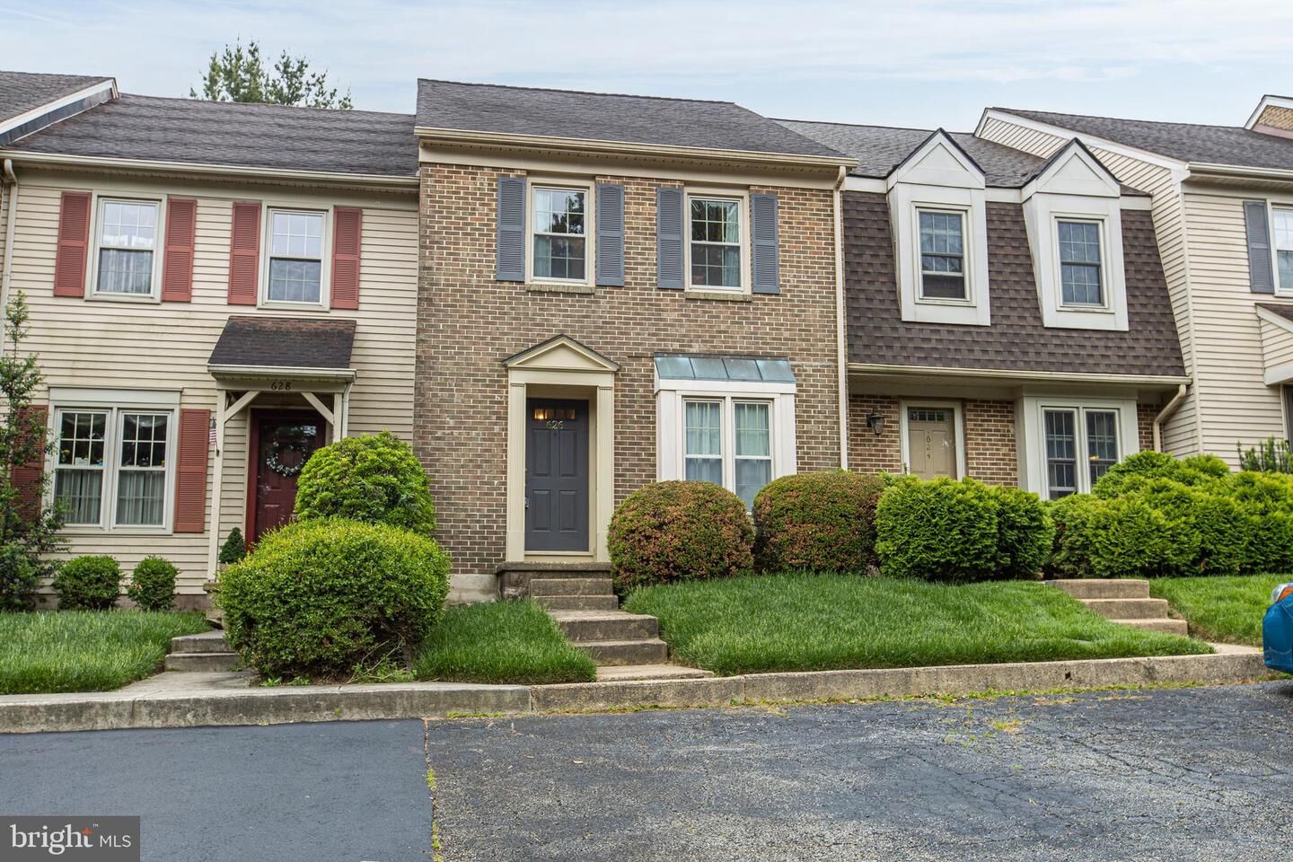 Property Photo:  626 Lamplighter Way  DE 19707 