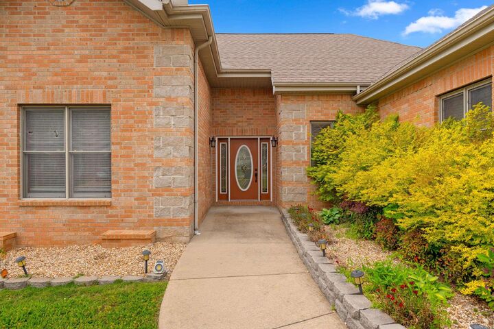 Property Photo:  1701 Inverness Dr  AR 72653 
