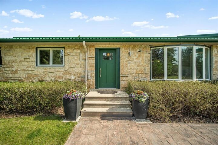 Property Photo:  24019 Mun 48N Road  MB R0A 0T4 