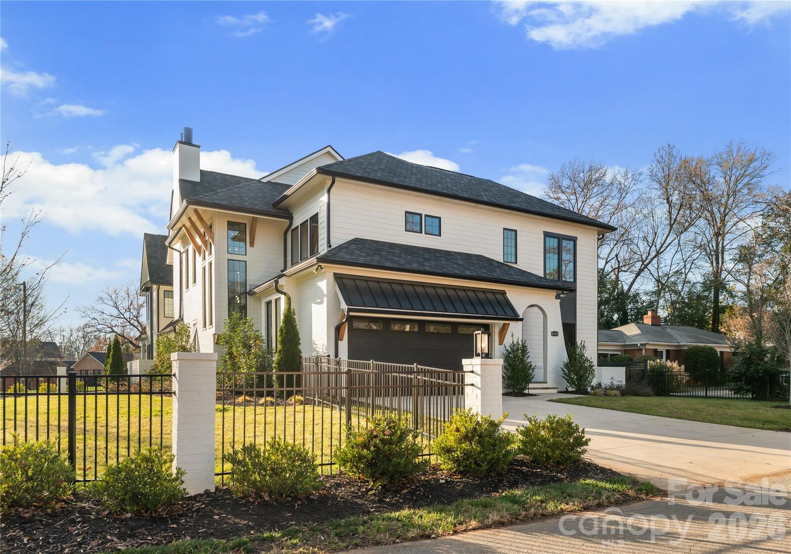 Property Photo: 4142 Pineview Road NC 28211