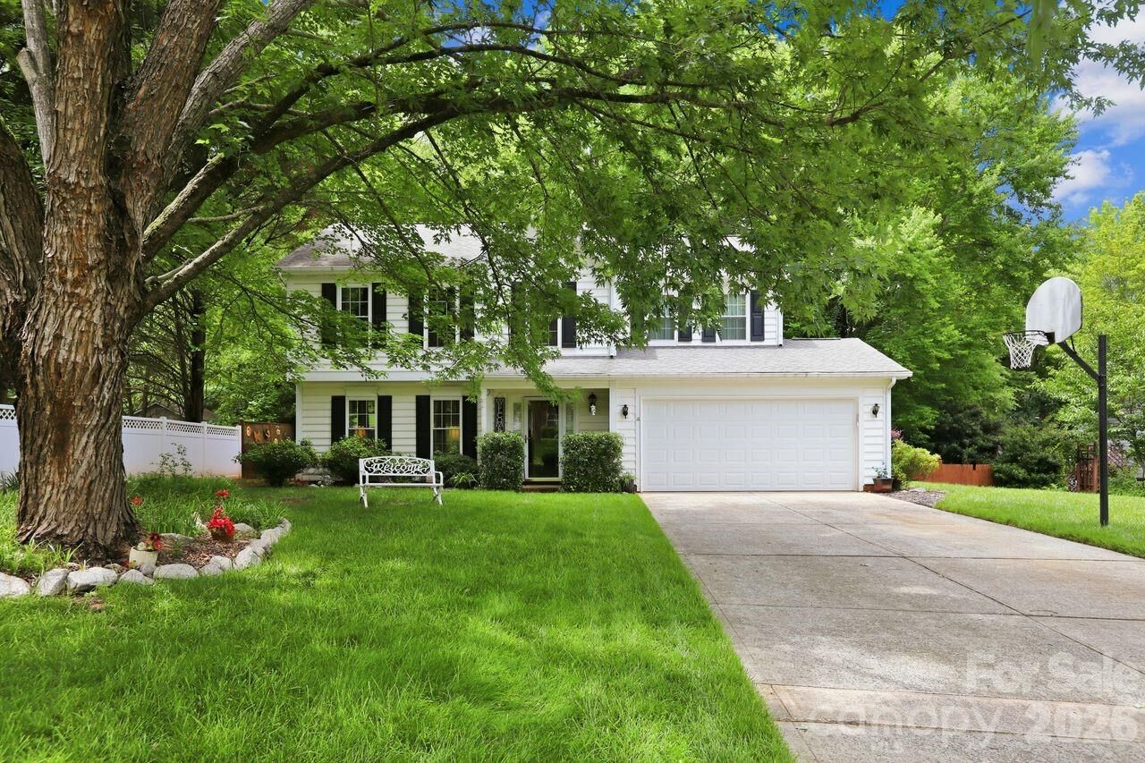 Property Photo:  3009 Oakcroft Drive  NC 28105 
