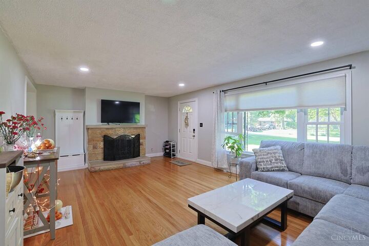 Property Photo:  6844 High Meadows Drive  OH 45230 
