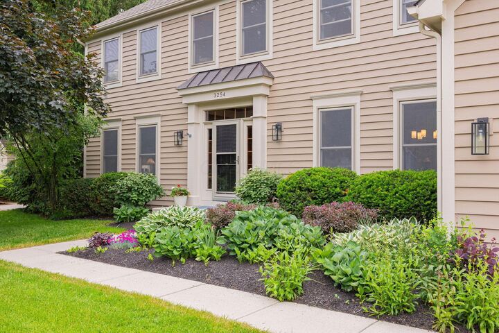 Property Photo: 3254 Harbor Drive OH 43035