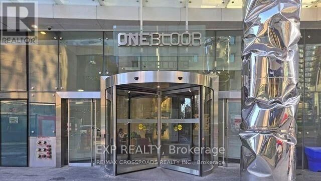 Property Photo:  1 Bloor Street 2806  ON M4W 0A8 