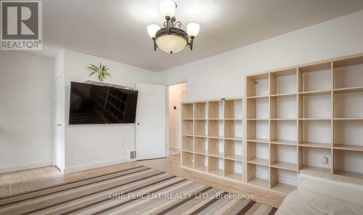 Property Photo: 35 Lamont Avenue ON M1S 1A8