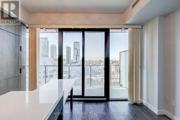 Property Photo:  215 Queen Street West 1403  ON M5V 0P5 