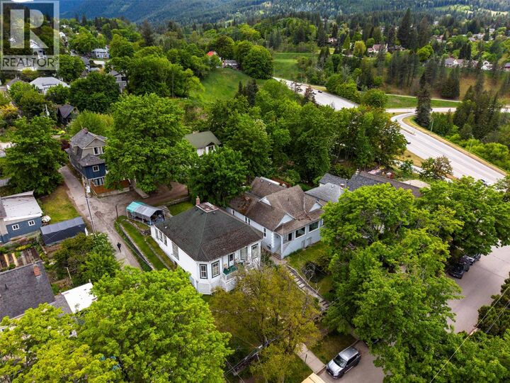 Property Photo: 308/310 Carbonate Street BC V1L 4P2