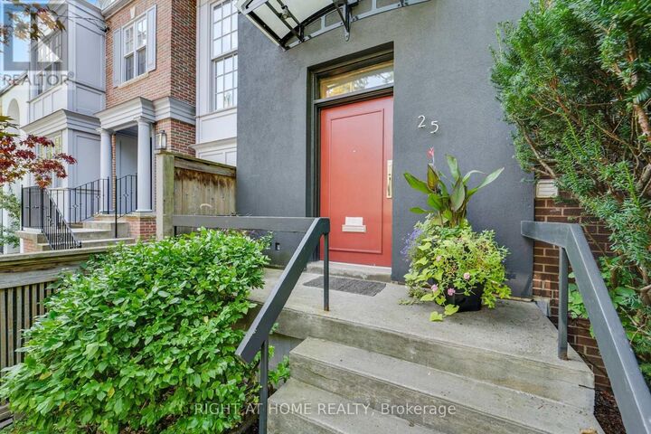 Property Photo: 25 Clarendon Avenue ON M4V 1H8