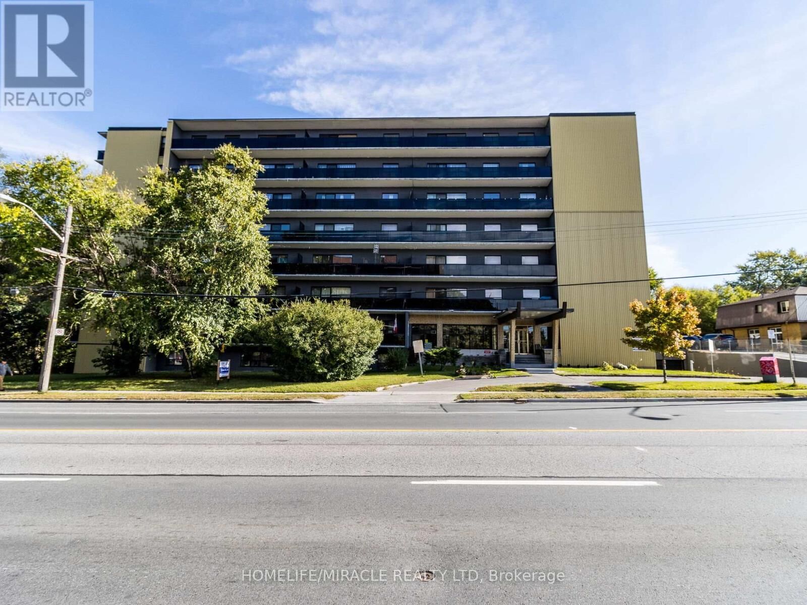 Property Photo:  1651 Victoria Pk Avenue 705  ON M1R 1P9 