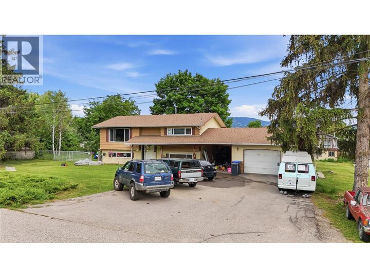 157-163 Cariboo Road — photo 1