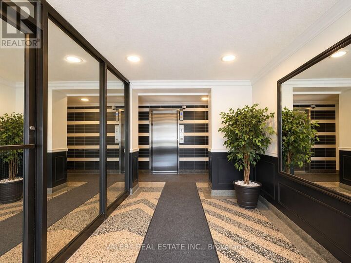 Property Photo:  11 Glenburn Avenue 304  ON M4B 2X1 