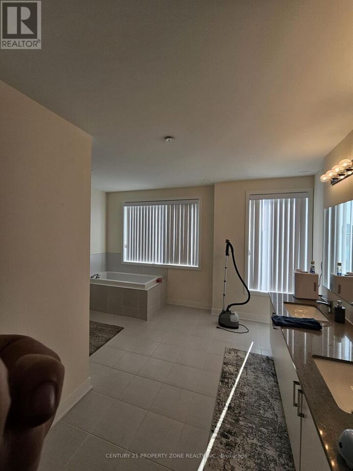 Property Photo:  36 William Duncan Road  ON M3K 0C5 
