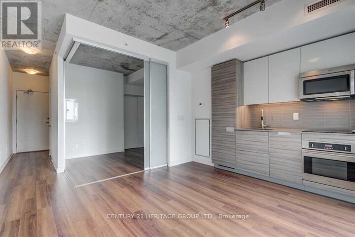 Property Photo: 210 Simcoe Street 1912 ON M5T 0A9