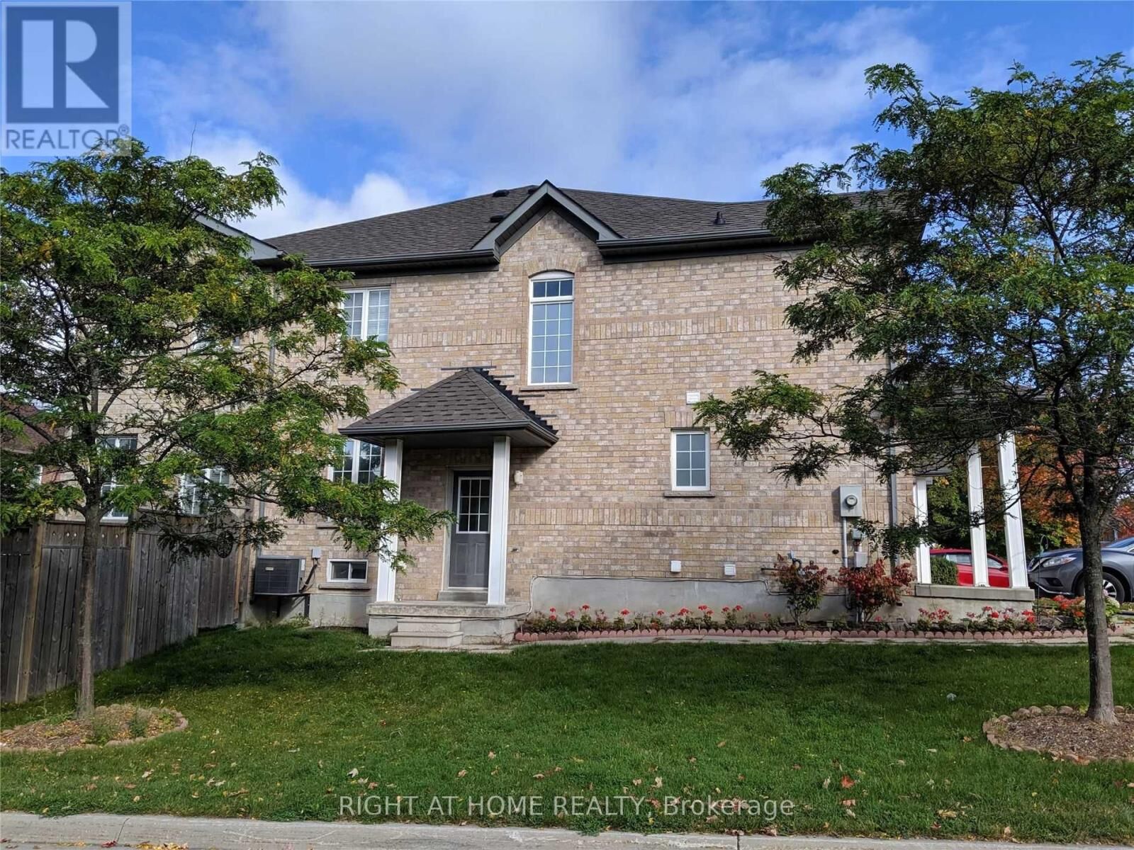 Property Photo:  858 Sisler Avenue Bsmt  ON L3X 2V1 
