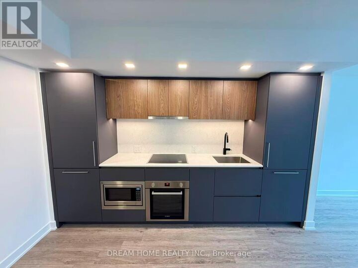 Property Photo: 609 Sherbourne Street 1403 ON M4X 0A4