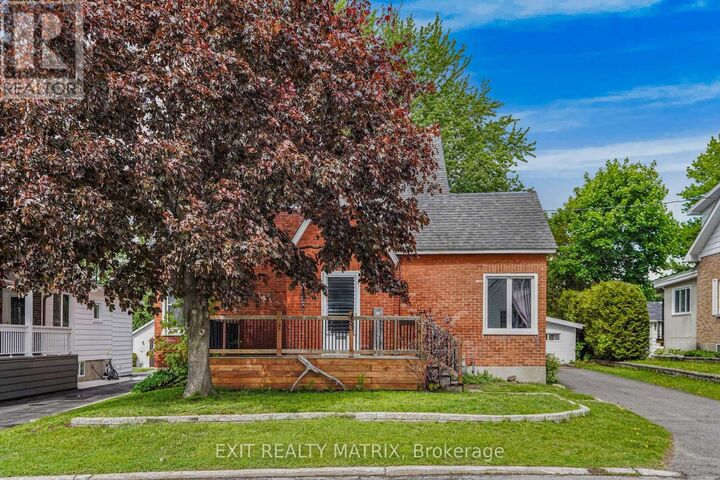 Property Photo: 453 Garneau Road ON K6A 1M6