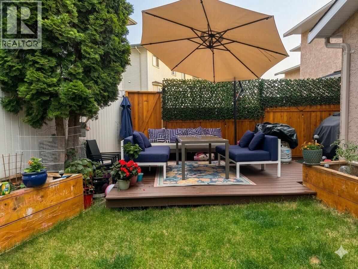 Property Photo: 1006 King Street 106 BC V2A 4S6