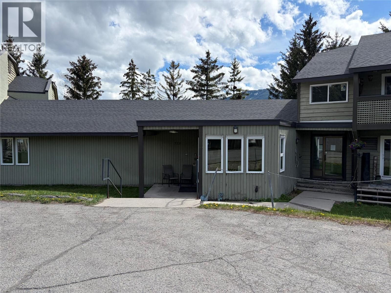 Property Photo: 775 Balmer Crescent 302 BC V0B 1H0
