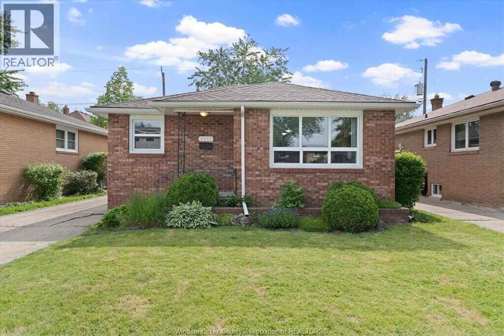 Property Photo: 1531 Labadie ON N8Y 4H3