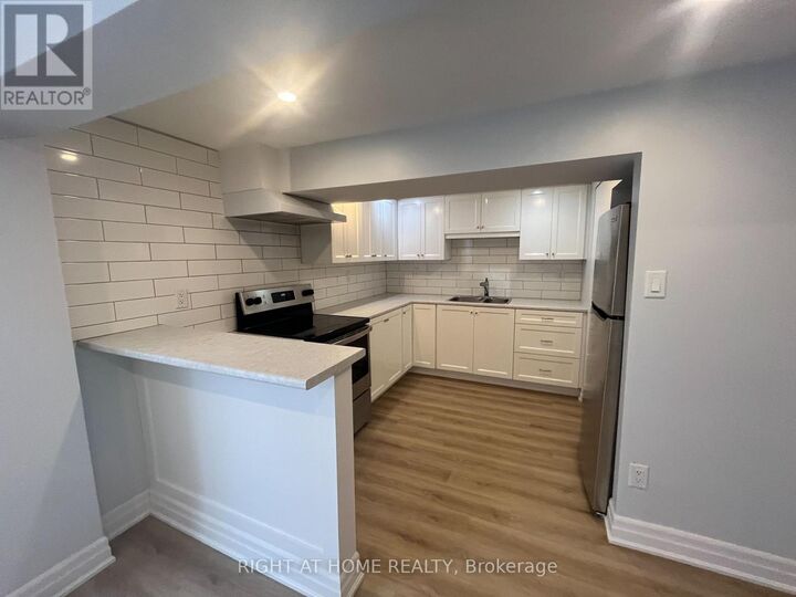 Property Photo: 4203 Wheelwright Crescent ON L5L 2X4