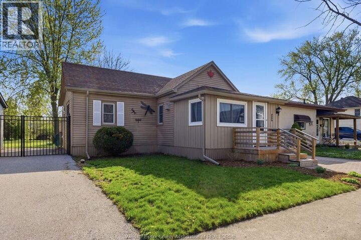 Property Photo:  236 Frank Avenue  ON N8S 3N8 