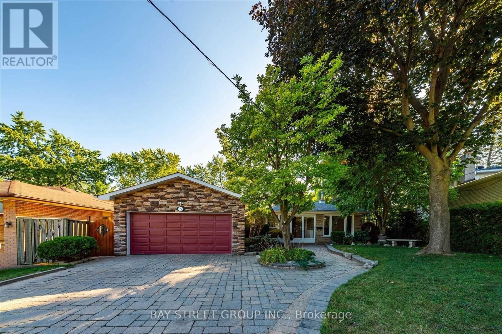 Property Photo:  5 Warlock Crescent  ON M2K 2H8 