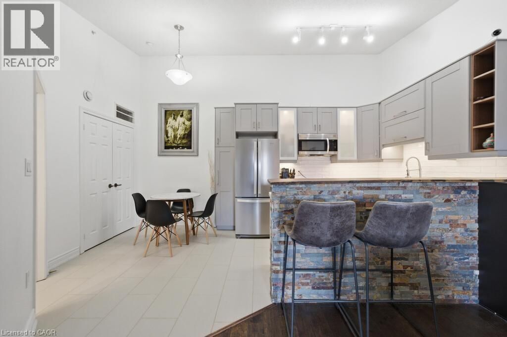 Property Photo: 4013 Kilmer Drive 410 ON L7M 4M3