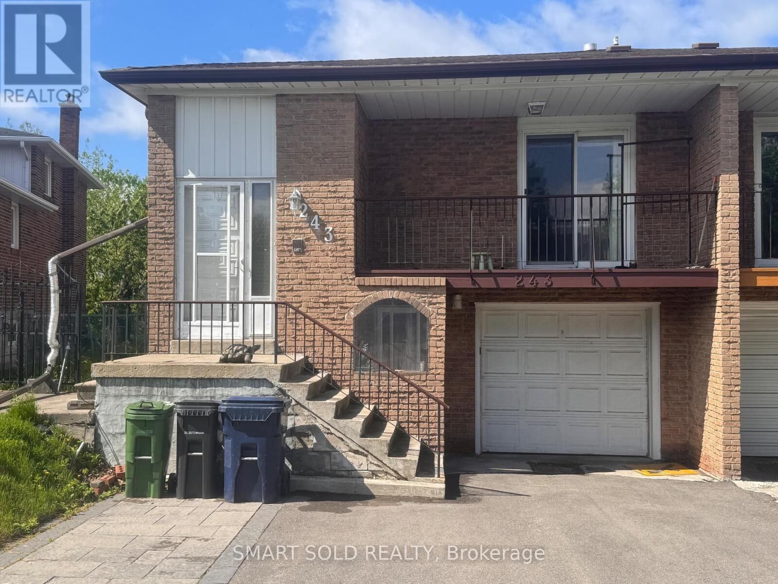 Property Photo:  243 Shawnee Circle  ON M2H 2Y3 