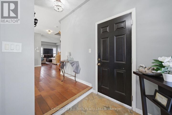 Property Photo: 478 Regent Street 5 ON L3V 4E3