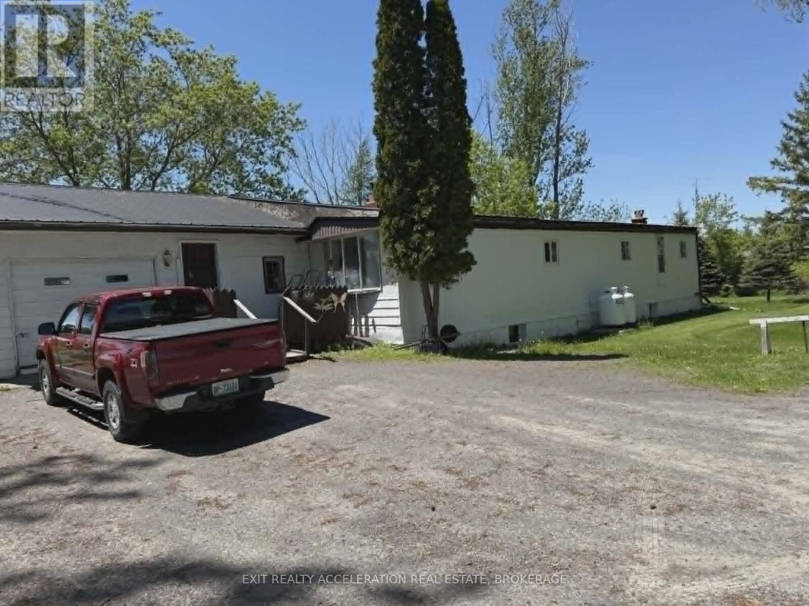 Property Photo:  3909 County Rd 9  ON K7R 3K8 