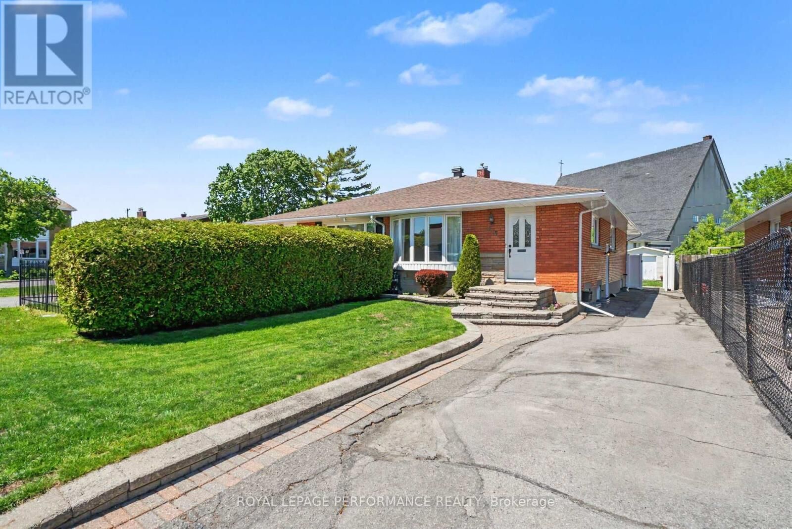 Property Photo: 615 Quebec Street ON K1K 0Z4