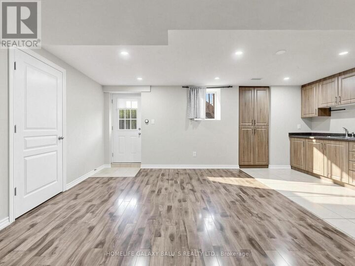 Property Photo:  562 Nairn Circle  ON L9T 8A8 