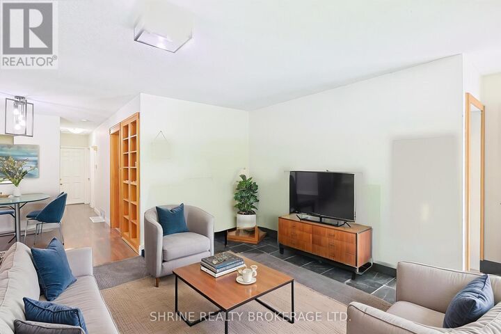 Property Photo:  743 Sevilla Park Place  ON N5Y 4H9 