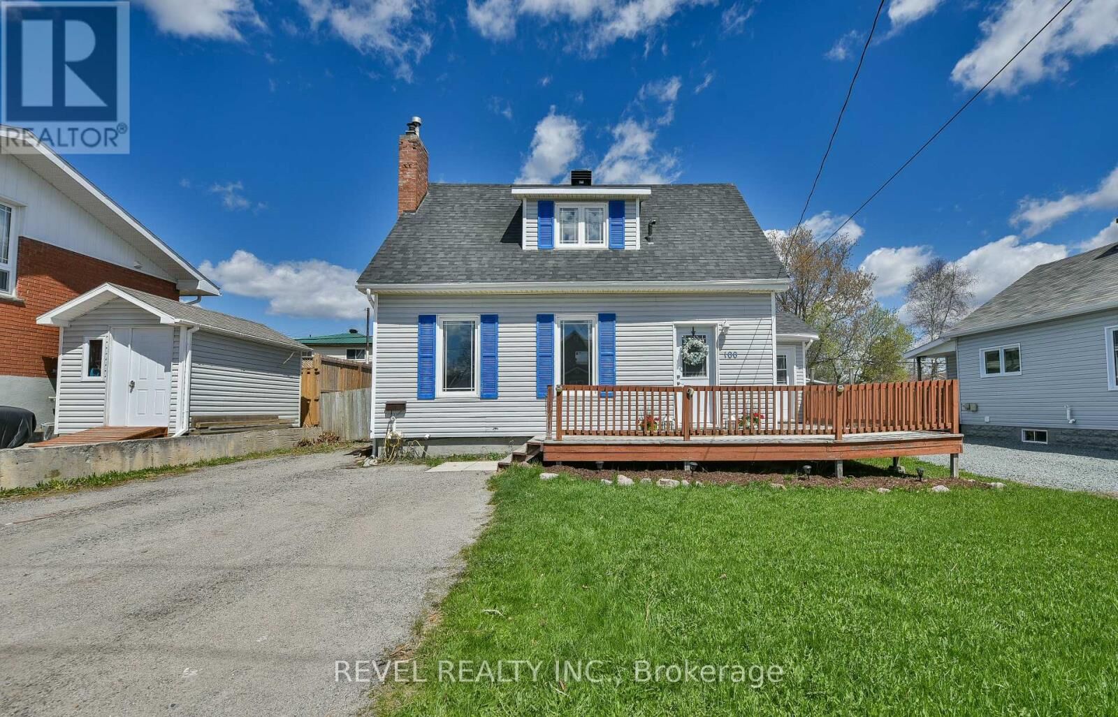 Property Photo:  100 Cecil Avenue  ON P0N 1H0 
