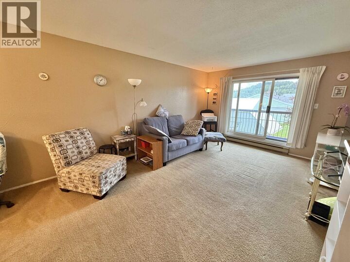 Property Photo:  398 Roddis Drive 203  BC V2J 1A6 