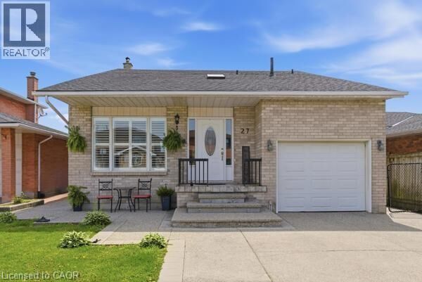 Property Photo:  27 Barbara Court  ON L8W 2M1 