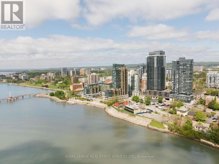 Property Photo:  2075 Lakeshore Road 711  ON L7R 0H3 