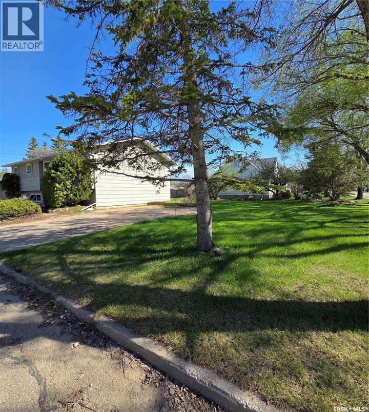 Property Photo:  1308 98th Street  SK S0E 1T0 