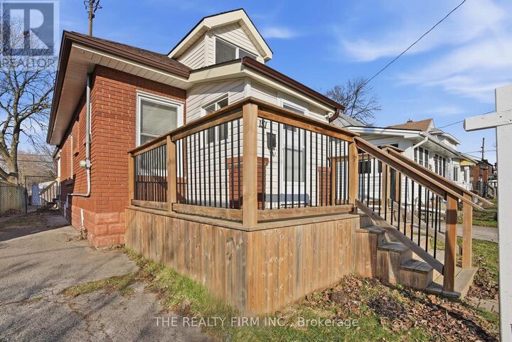 Property Photo:  151 Brisbin Street  ON N5Z 2M2 