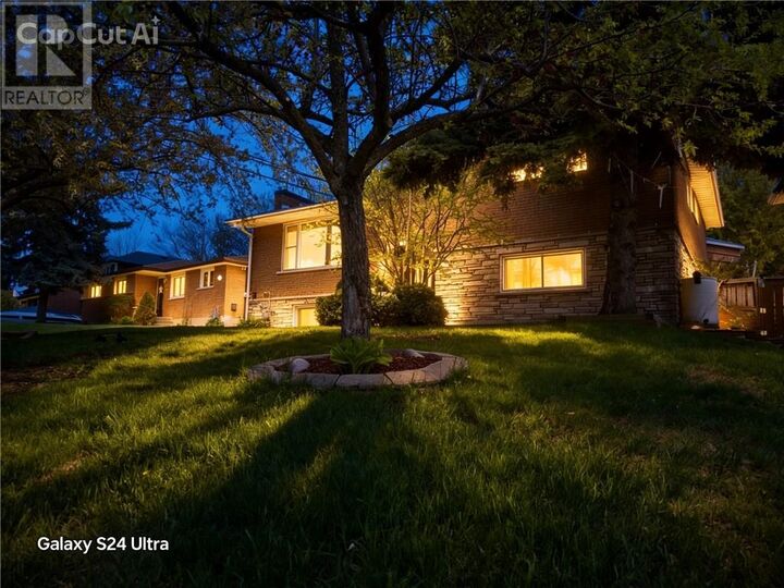 Property Photo: 896 Grandview ON P3A 2H2