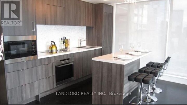 Property Photo: 21 Widmer Street 3909 ON M5V 0B8