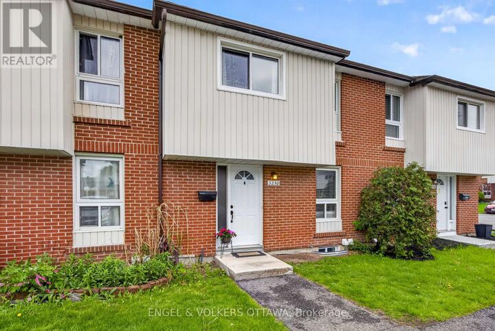 Property Photo:  3258 Bannon Way 60  ON K1T 1T3 