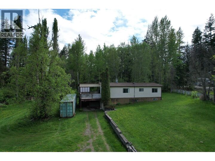 3813 Loloff Crescent — photo 1