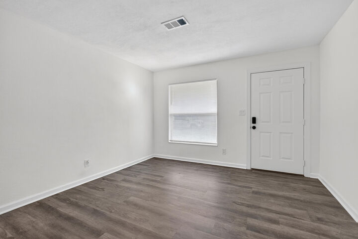 Property Photo:  670 Shrewsbury Road  FL 32569 